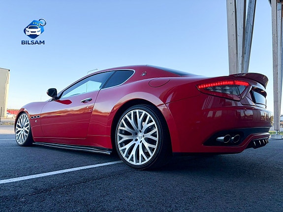 Maserati GranTurismo 14 of 15