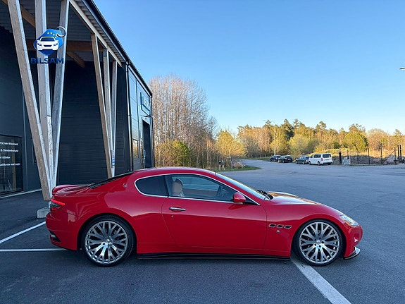 Maserati GranTurismo 6 of 15