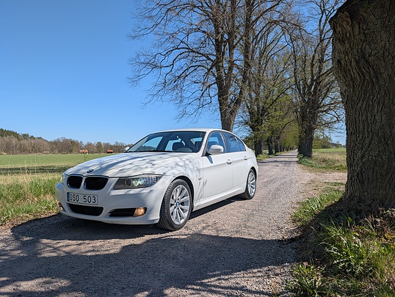 BMW 320d 4 of 5