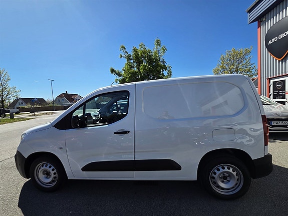Peugeot Partner 2 of 5