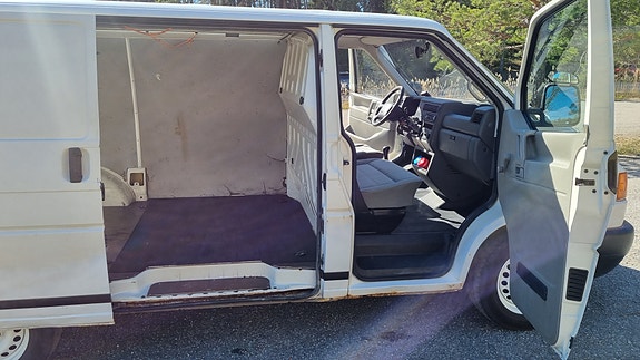 Volkswagen Transporter 6 of 9