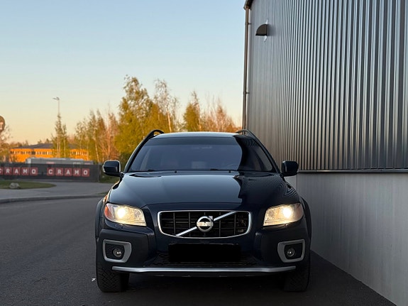 Volvo XC70 4 of 5