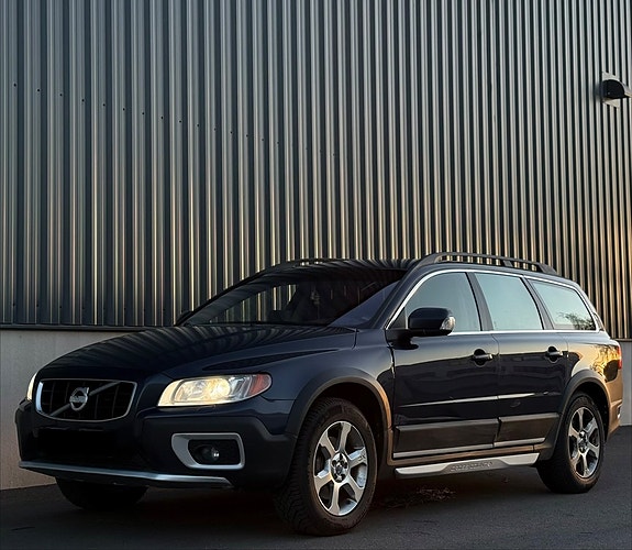 Volvo XC70 3 of 5