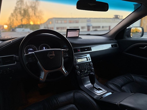Volvo XC70 16 of 21