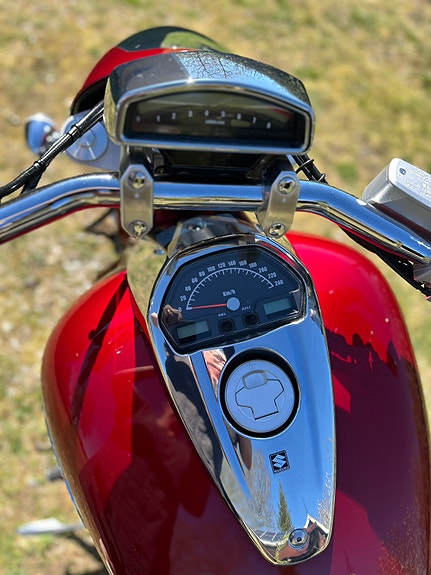 Suzuki VZR1800 Intruder 3 of 4