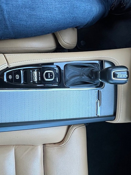 Volvo XC90 13 of 30