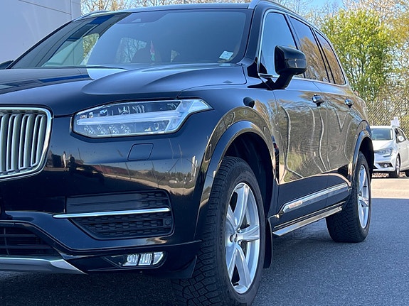 Volvo XC90 25 of 30