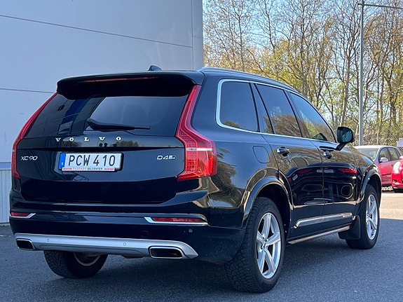 Volvo XC90 3 of 30