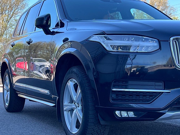 Volvo XC90 27 of 30