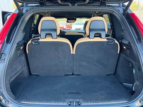 Volvo XC90 23 of 30