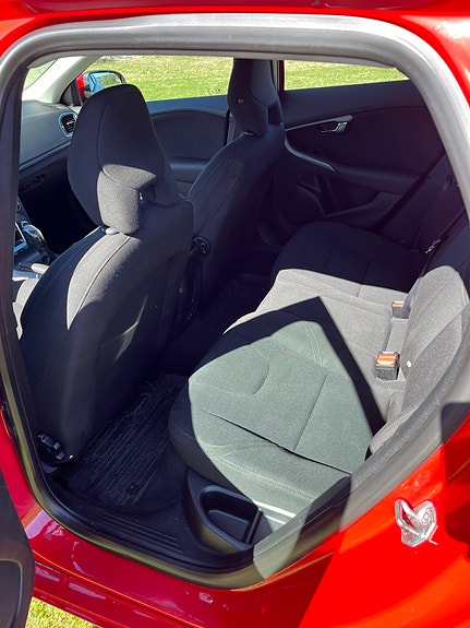 Volvo V40 6 of 7