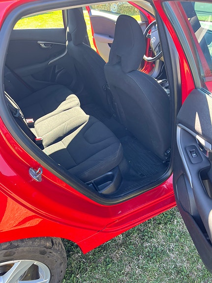 Volvo V40 7 of 7