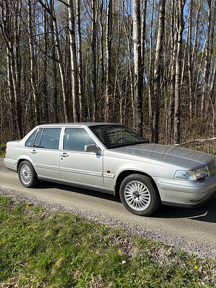 Volvo 960 2 of 5