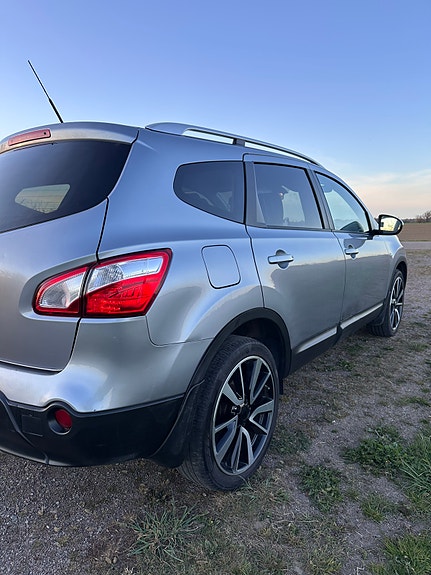 Nissan Qashqai+2 4 of 5
