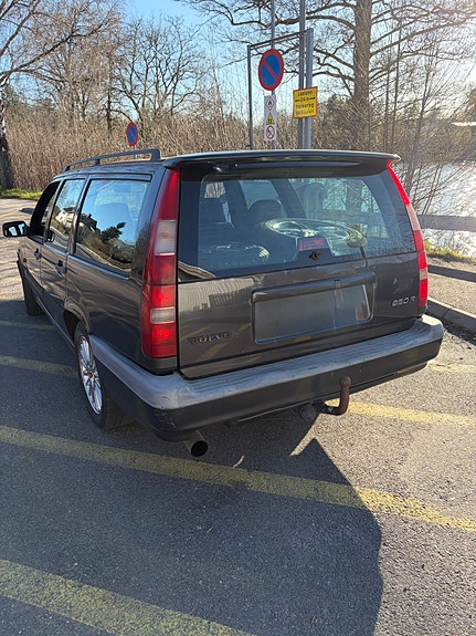 Volvo 850 3 of 5