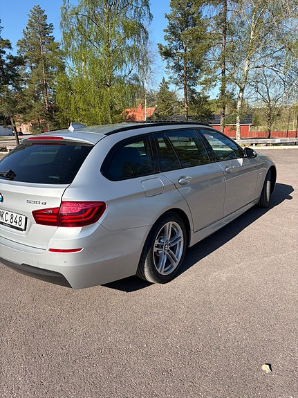 BMW 530d 4 of 5
