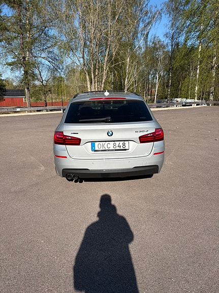 BMW 530d 3 of 5
