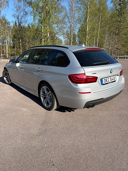 BMW 530d 2 of 5