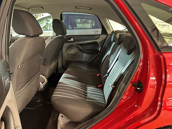 Ford Focus 13 of 14