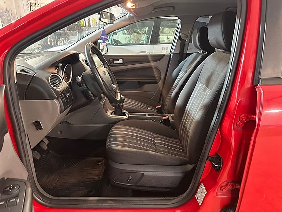 Ford Focus 7 of 14