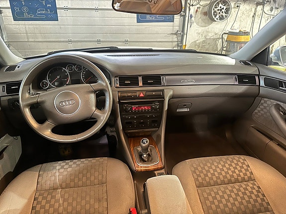 Audi A6 11 of 14