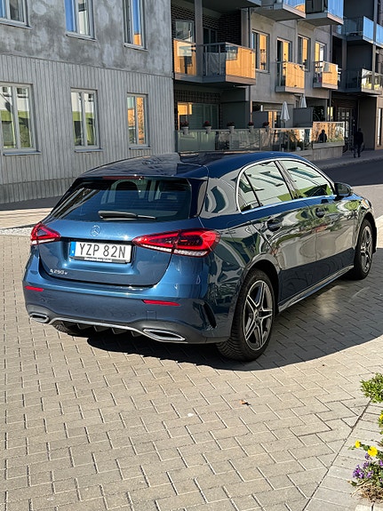 Mercedes-Benz A250 e 2 of 5