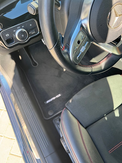 Mercedes-Benz A250 e 5 of 5