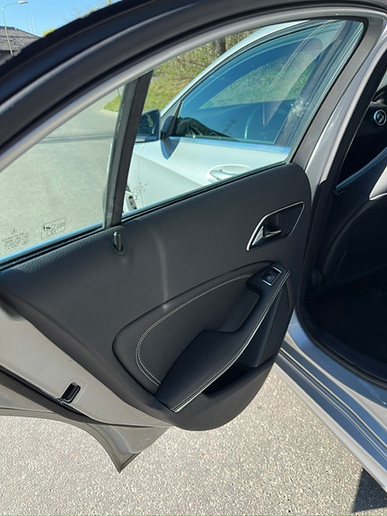 Mercedes-Benz A180 12 of 15
