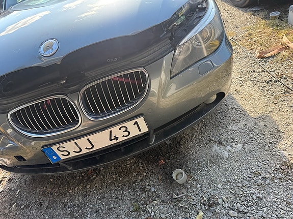BMW 525d 2 of 3