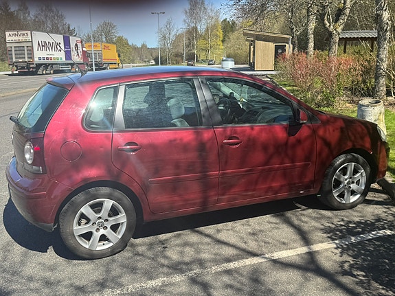 Volkswagen Polo 3 of 5