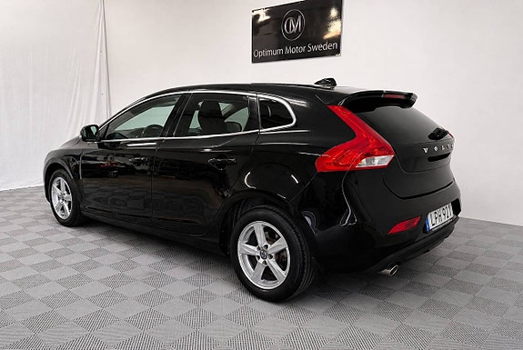 Volvo V40 4 of 5