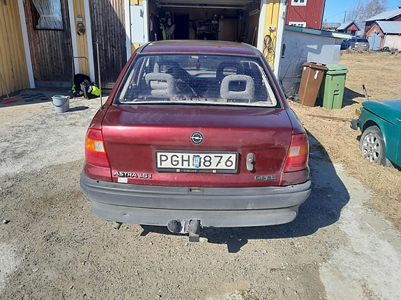 Opel Astra 2 of 5