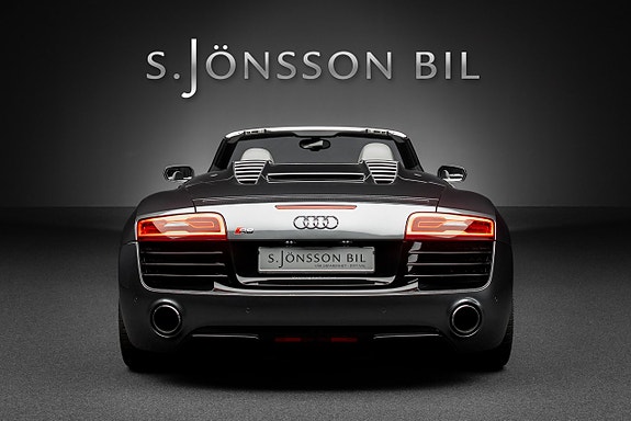 Audi R8 4 of 5