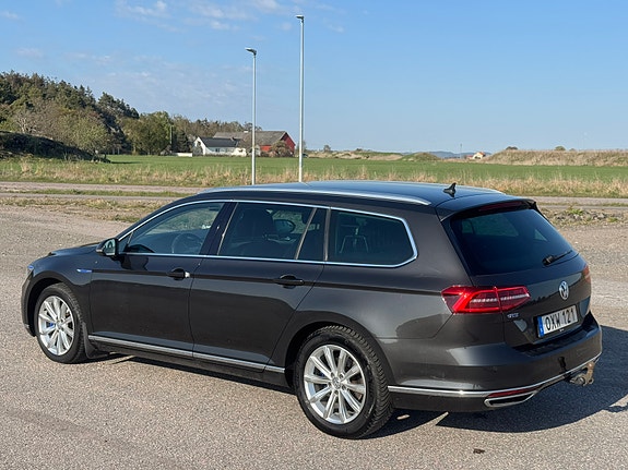 Volkswagen Passat 5 of 5