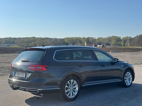 Volkswagen Passat 4 of 5