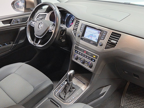 Volkswagen Golf Sportsvan 8 of 23