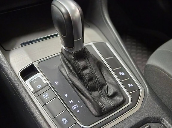 Volkswagen Golf Sportsvan 15 of 23