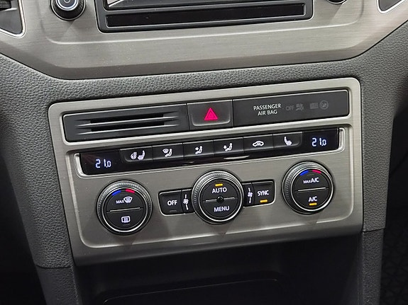 Volkswagen Golf Sportsvan 16 of 23