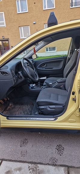 Volvo V40 5 of 5