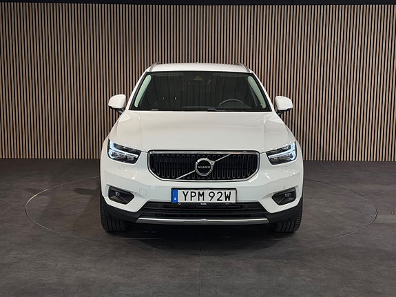 Volvo XC40 9 of 21