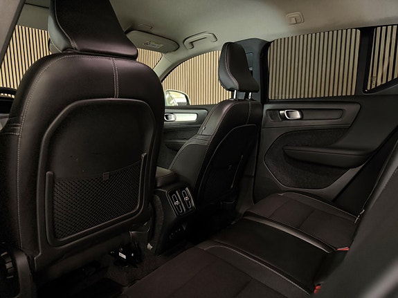 Volvo XC40 15 of 21