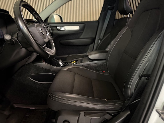 Volvo XC40 12 of 21