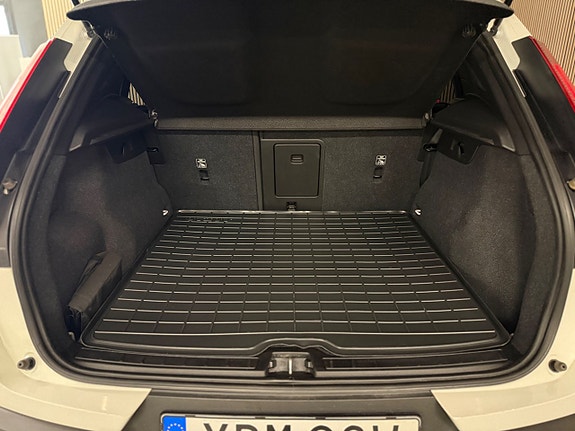 Volvo XC40 10 of 21