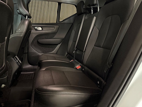 Volvo XC40 14 of 21