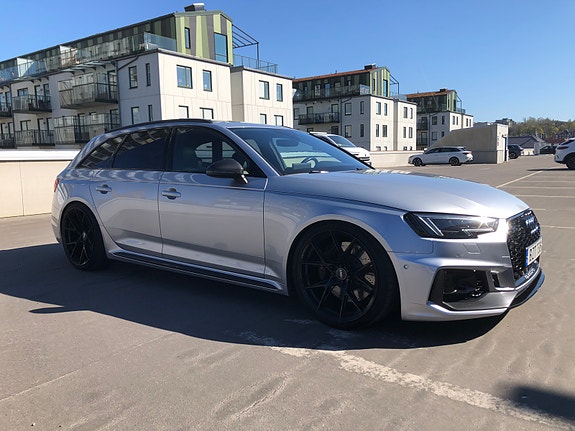 Audi RS4 6 of 10