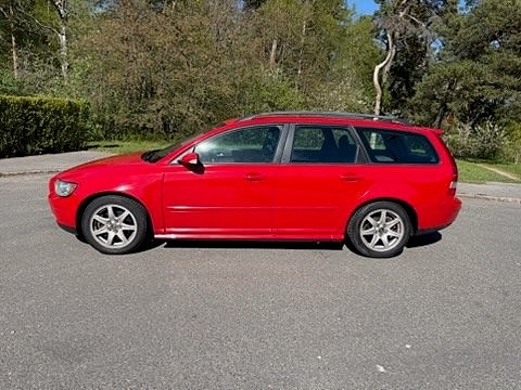 Volvo V50 4 of 5