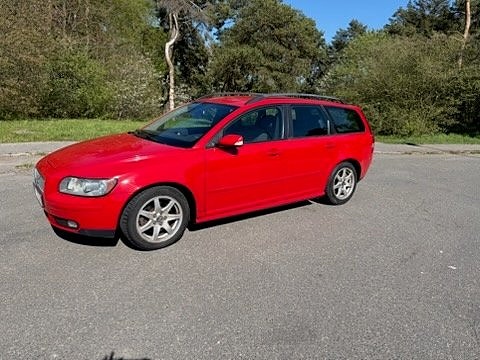 Volvo V50 3 of 5