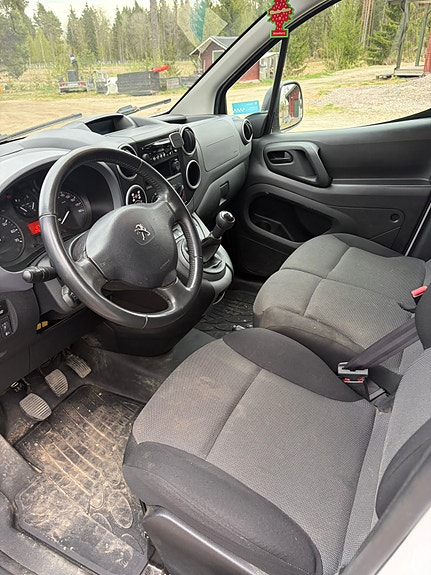 Peugeot Partner 4 of 5