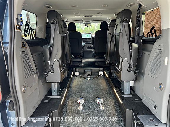 Ford Custom Tourneo 10 of 30