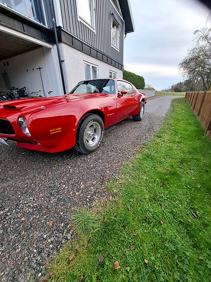 Pontiac Firebird 2 of 5
